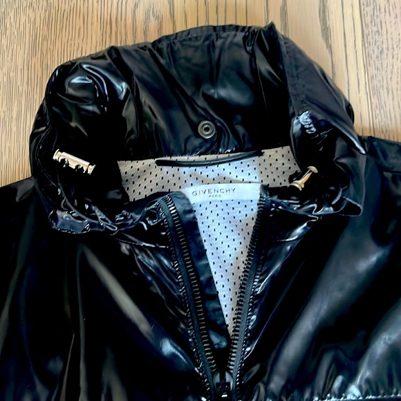 Givenchy black windbreaker. - Picture 7 of 8